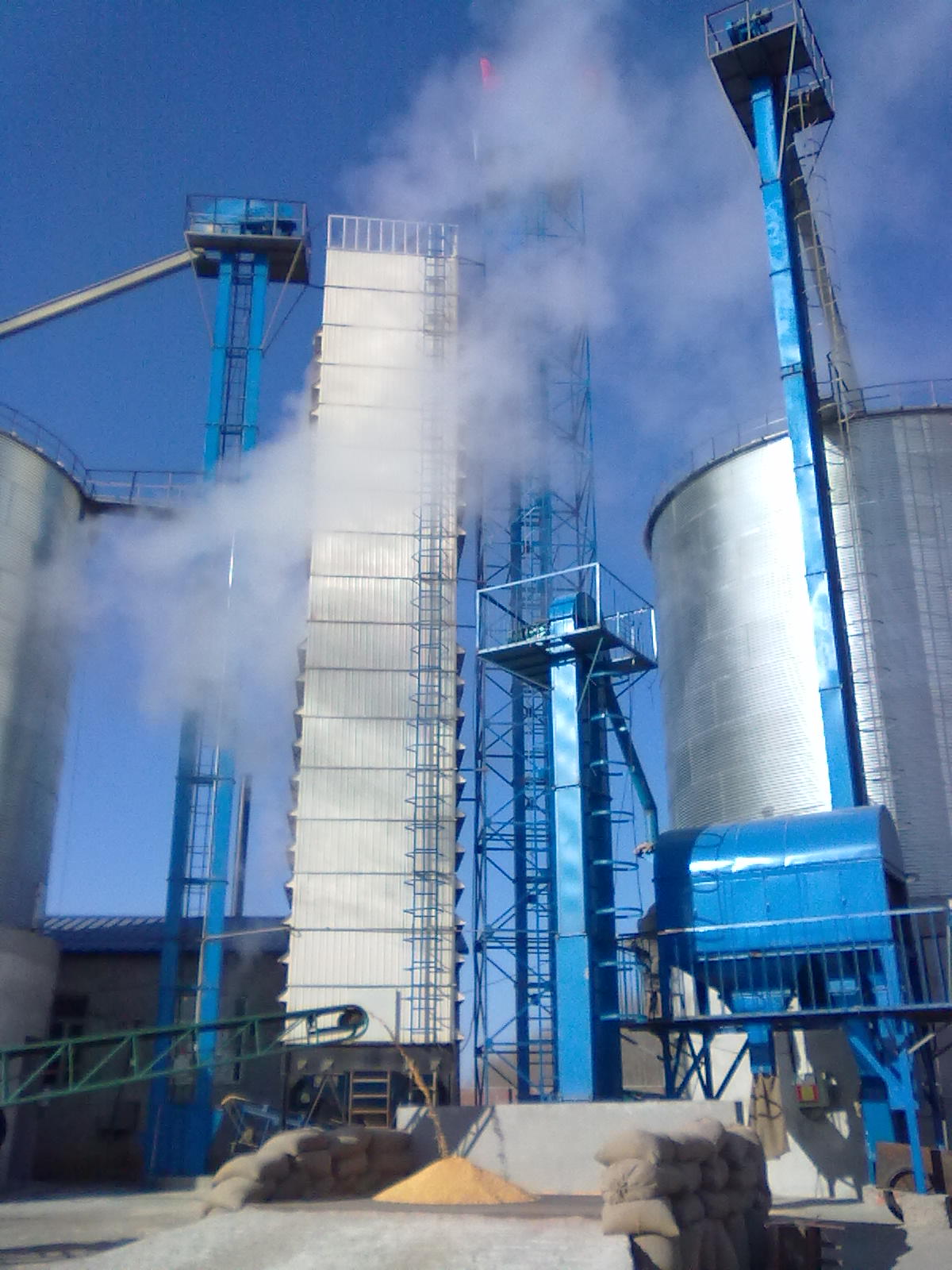 混流200吨烘干塔——铁岭鑫源干燥设备的卓越解决方案